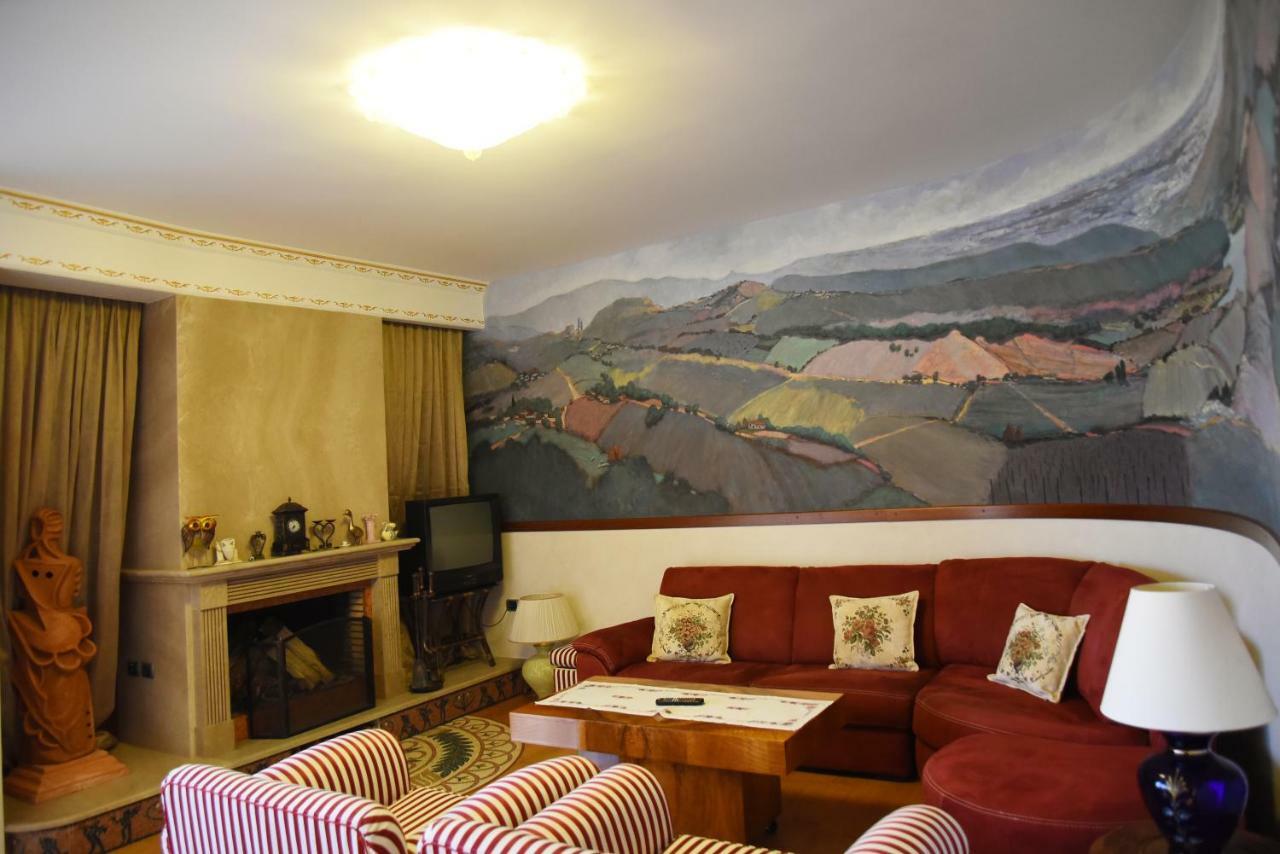 #Ioniahouse Surrel Villa Tirana Zewnętrze zdjęcie